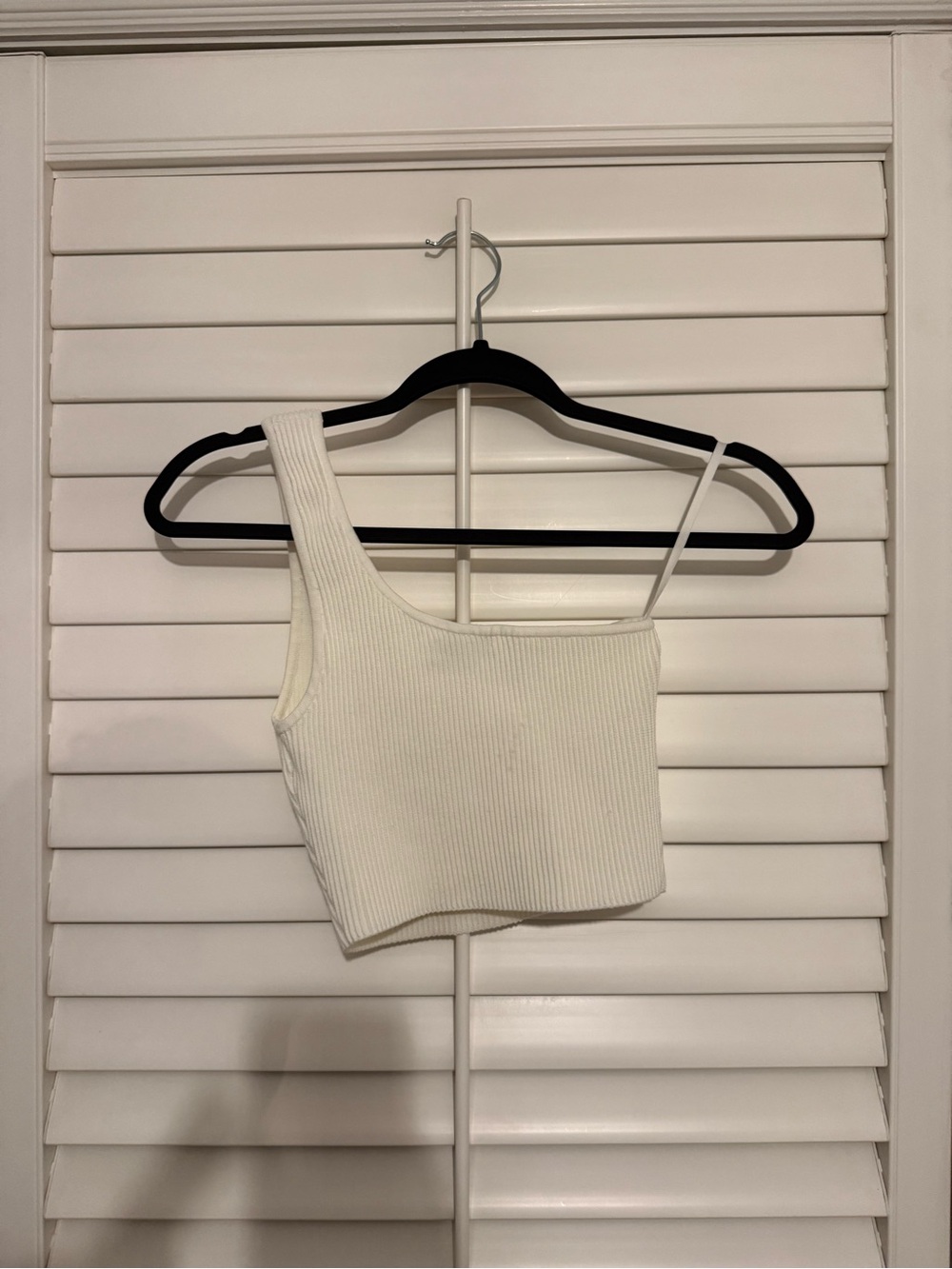 Aritzia One-Shoulder Ribbed Crop Top - White
